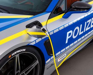 f73c748f-police-bmw-i8-tune-it-safe-by-ac-schnitzer-3
