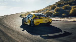 3c6613f8-porsche-718-cayman-gt4-clubsport-17