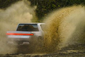 821ac453-rivian-unveils-r1t-electric-truck-7