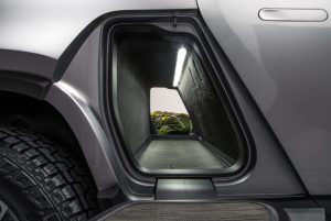 8982bee1-rivian-unveils-r1t-electric-truck-30