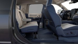 89986552-2019-ram-2500-and-3500-hd-interior-42