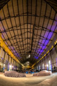 P90329617_highRes_bmw-8-series-media-l