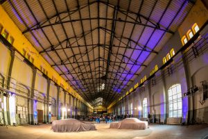 P90329618_highRes_bmw-8-series-media-l