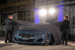 P90329642_highRes_bmw-8-series-media-l