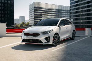 c2402e49-2019-kia-ceed-gt-1