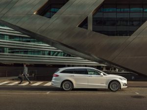 c76b0387-2020-ford-mondeo-hybrid-wagon-6