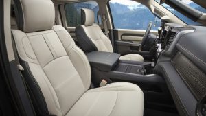 e844e446-2019-ram-2500-and-3500-hd-interior-19