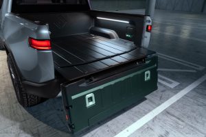 eac05f32-rivian-unveils-r1t-electric-truck-21