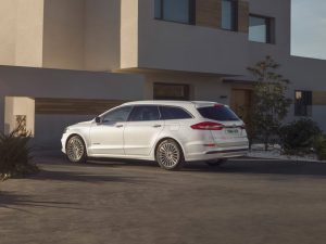 eea203bd-2020-ford-mondeo-hybrid-wagon-4