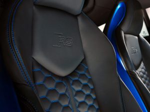 0d8355f7-2020-audi-tt-rs-71