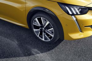 15be054e-peugeot-208-57