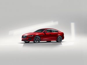 4ea75e38-2020-jaguar-xe-facelift-17