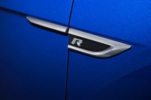9c41d6dc-2019-vw-t-roc-r-25