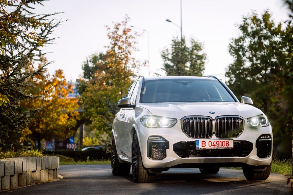 P90328807_highRes_new-bmw-x5-in-romani