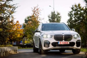 P90328807_highRes_new-bmw-x5-in-romani