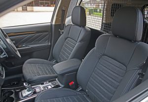 b4091e23-2019-mitsubishi-outlander-phev-commercial-6