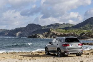 b6e0a1c4-2020-mercedes-glc-facelift-16