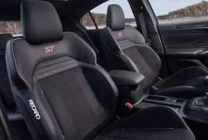 c22d0e7e-2019-ford-focus-st-8