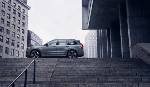 c42ea3e4-2020-volvo-xc90-facelift-unveiled-17