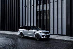 d1100197-2019-range-rover-sport-hst-52