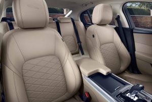 de8ce86e-2020-jaguar-xe-facelift-7