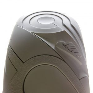 f2480f40-nike-lexus-ux_10