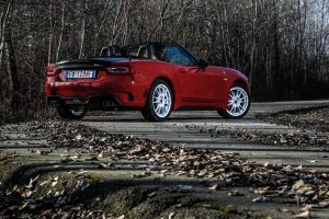 0a22b4f9-abarth-124-rally-tribute-edition-21