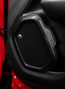 388f8902-2019-jeep-renegade-phev-10