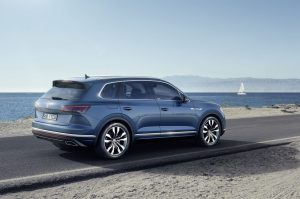 84451ce1-vw-touareg-wins-german-design-award-10