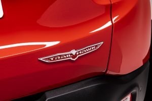 e3eea0a3-2019-jeep-renegade-phev-9