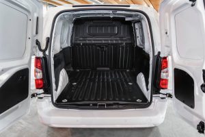 03258d00-2020-toyota-proace-city-52