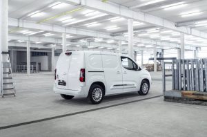 198d4d39-2020-toyota-proace-city-20