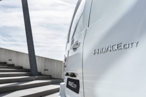 1ad86882-2020-toyota-proace-city-38