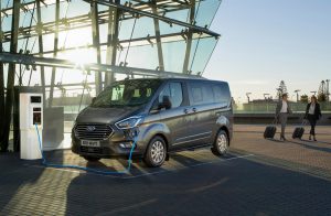 2019_FORD_TOURNEO_CUSTOM_PHEV__01-LOW