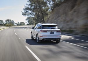 3e250de7-2020-lincoln-corsair-19