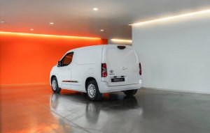3f34585d-2020-toyota-proace-city-17