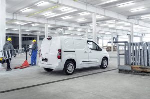 75617336-2020-toyota-proace-city-19