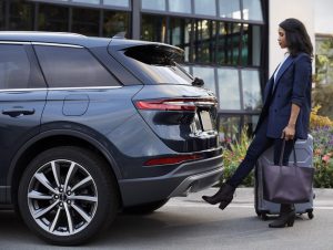 900c39d9-2020-lincoln-corsair-14