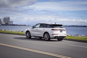 9ea8a535-2020-lincoln-corsair-20