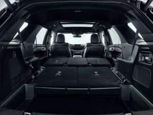 e959939f-2020-ford-explorer-phev-europe-12