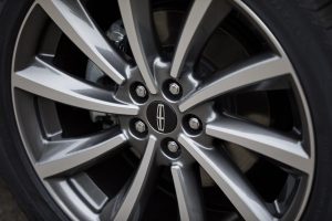 e9e7f730-2020-lincoln-corsair-17