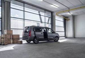 f126f351-2020-toyota-proace-city-verso-12