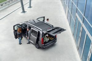 fe861f82-2020-toyota-proace-city-verso-28