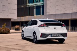 1cfc7f7f-2020-hyundai-ioniq-hybrid-4
