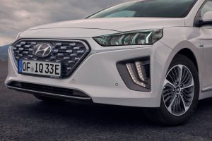 1e9c6668-2020-hyundai-ioniq-plug-in-16
