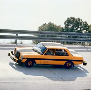 2692acbf-mercedes-experimental-safety-vehicle-49