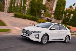 3d205dc2-2020-hyundai-ioniq-electric-14