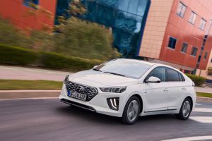 3dcec464-2020-hyundai-ioniq-plug-in-13