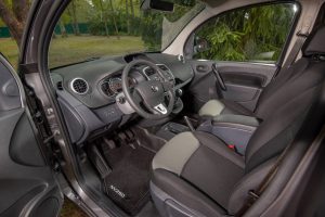 3e5c373f-nissan-nv250-l2-van-35