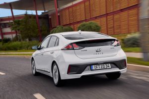 40f3e05c-2020-hyundai-ioniq-hybrid-17